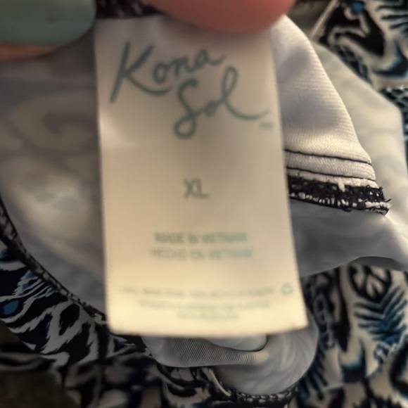 Swim top - Picture 7 of 7